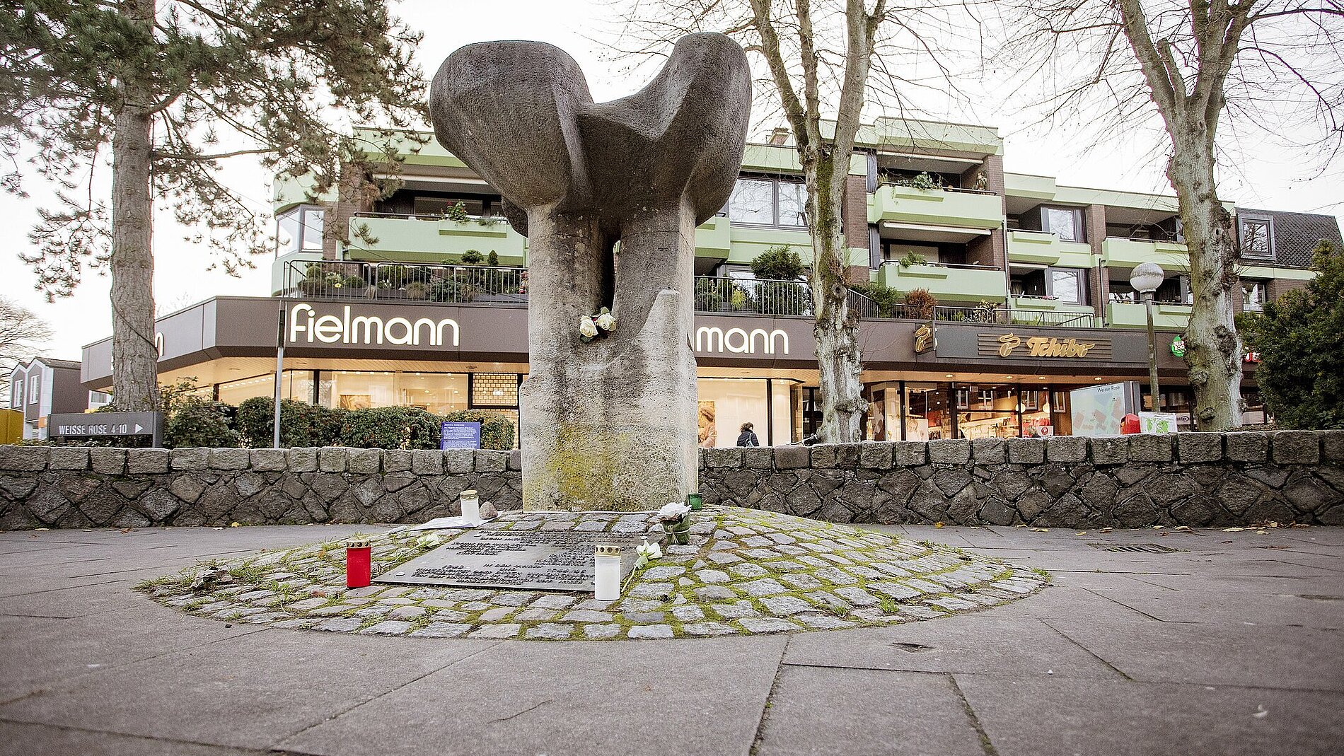 Weiße Rose Volksdorf - Mahnmal und Platz